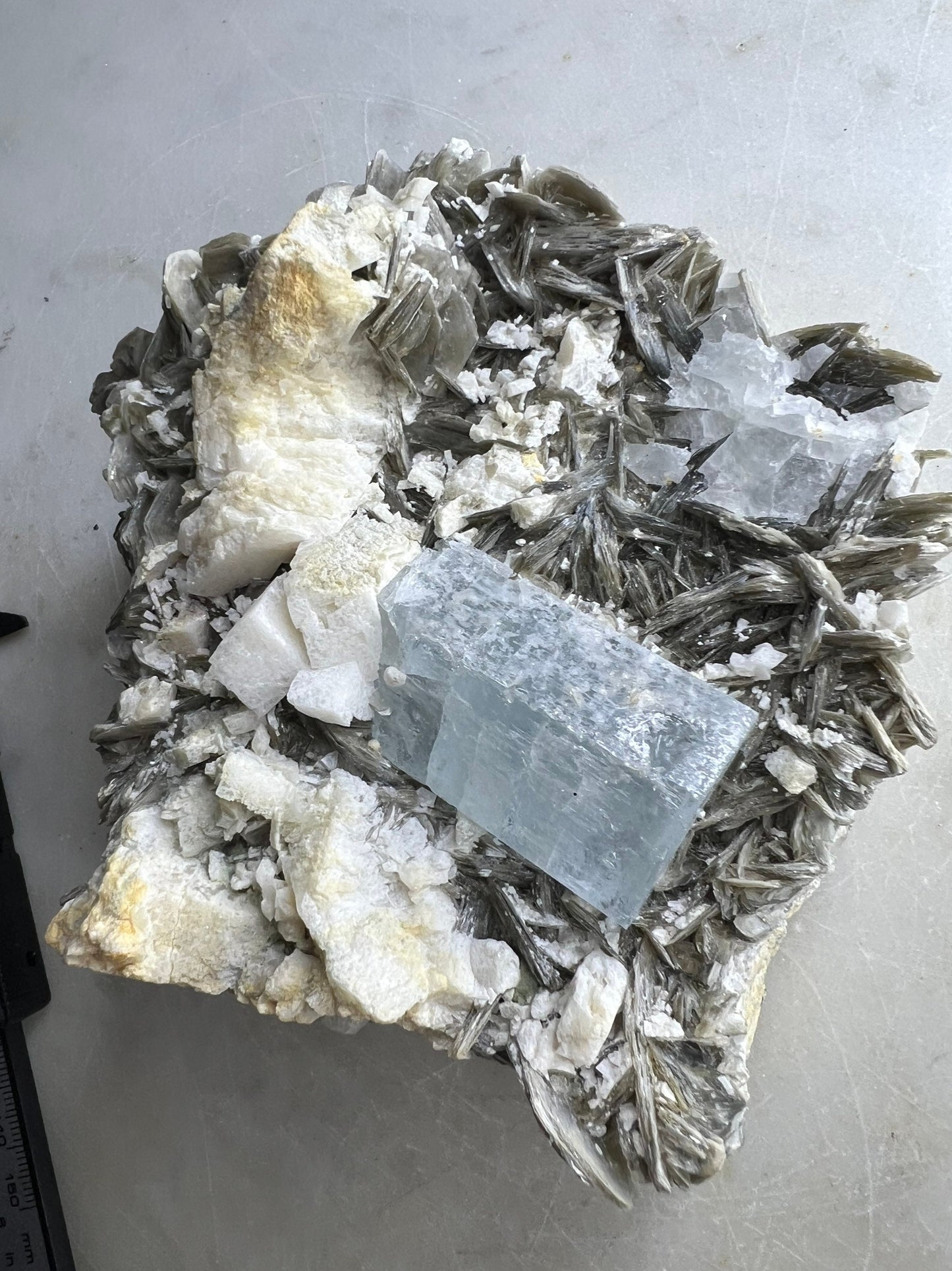 Aquamarine on muscovite 1pound 13oz