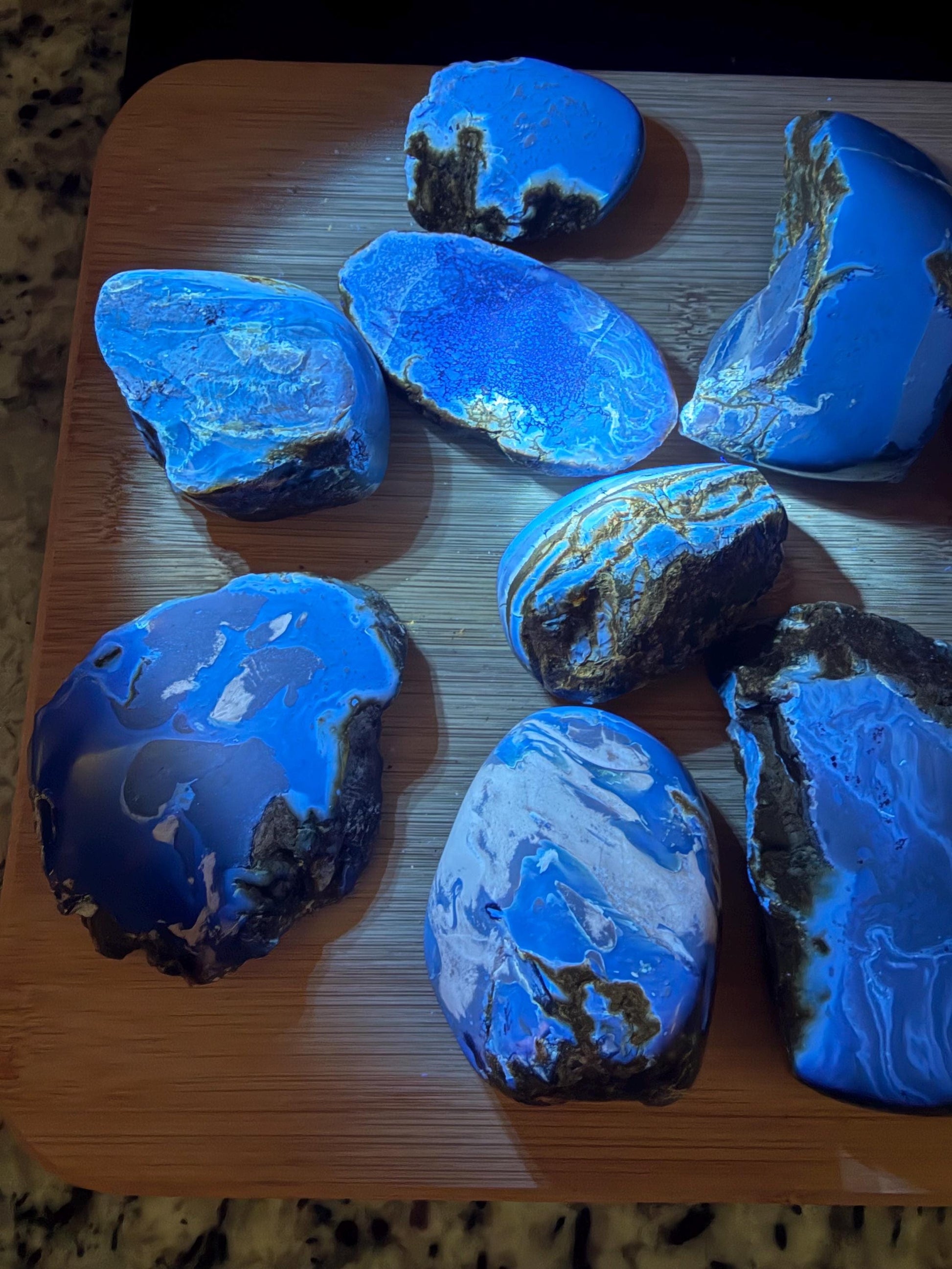 Sumatra Amber you get all 12 clusters total weight is 2pounds.