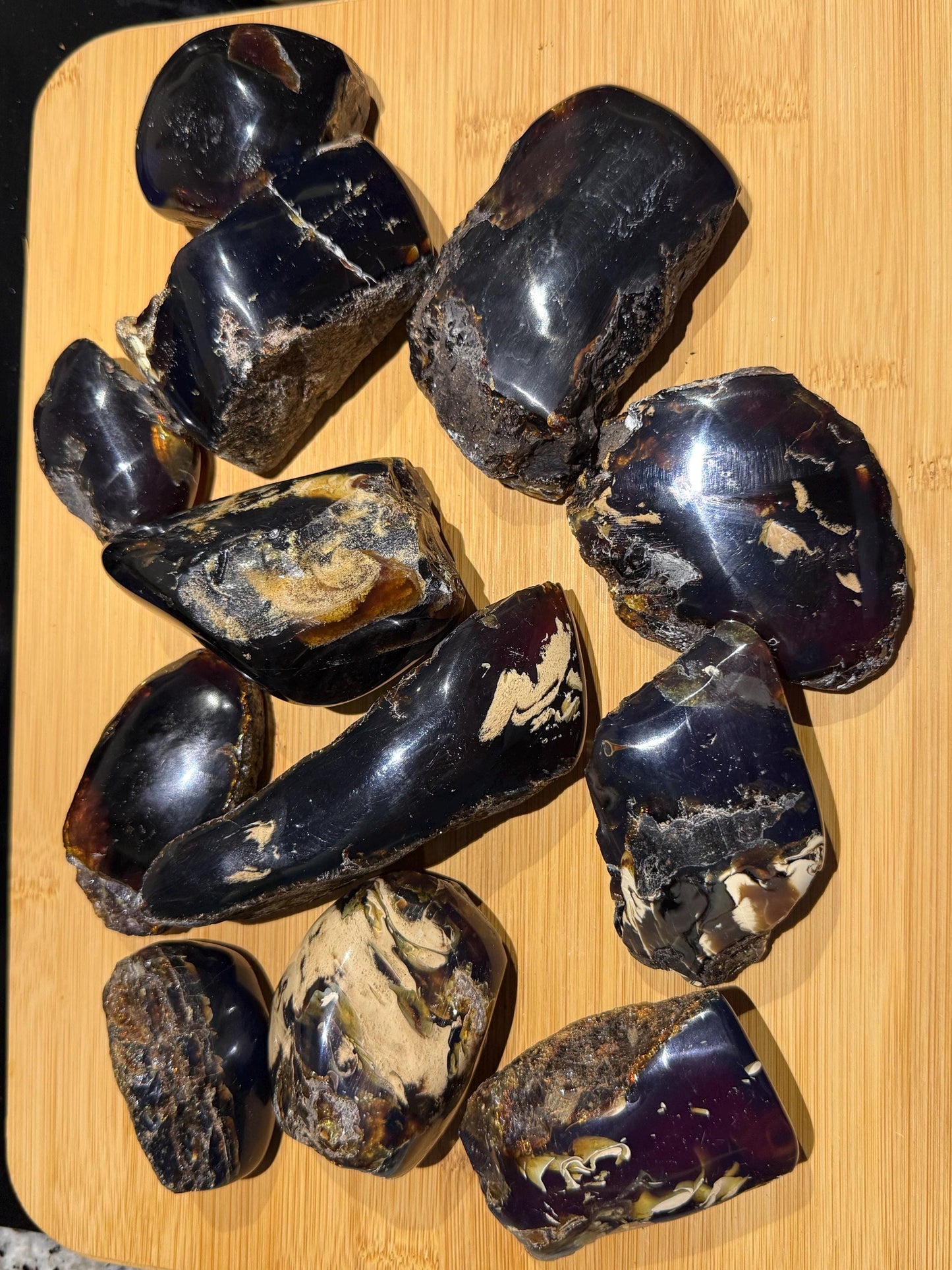 Sumatra Amber you get all 12 clusters total weight is 2pounds.
