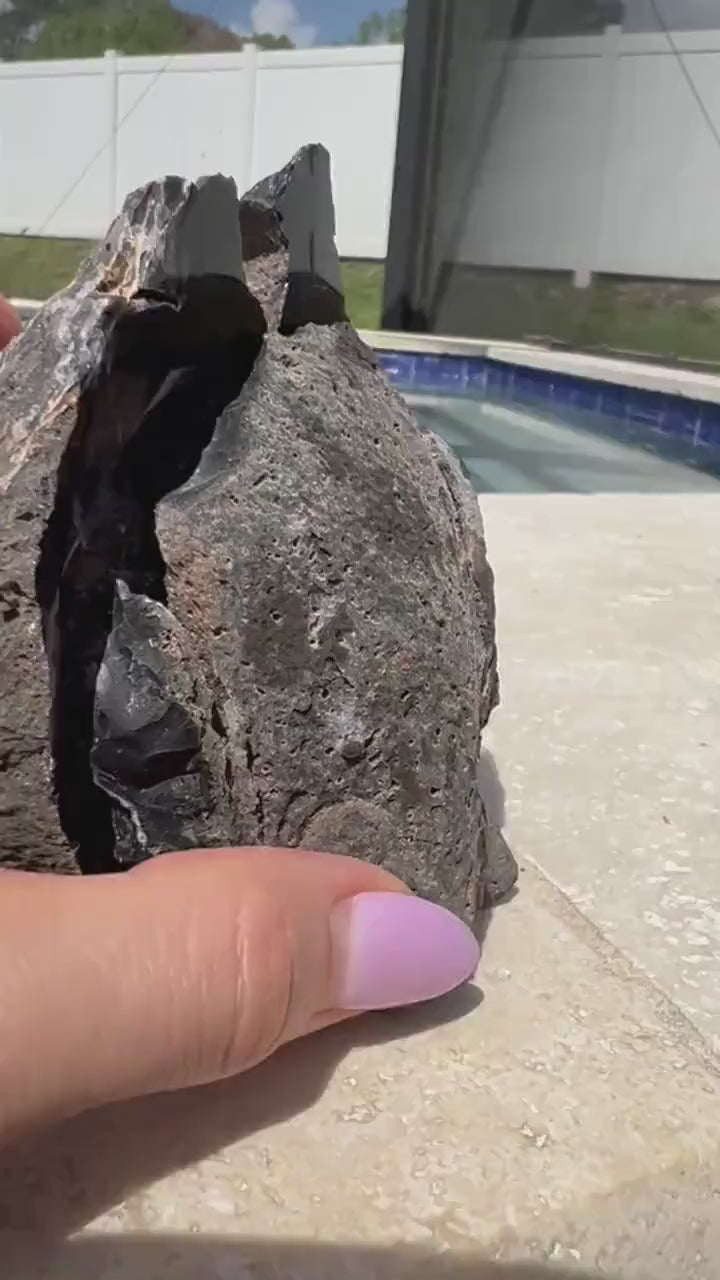 2 matching black geode. Total weight 1 pound 5oz