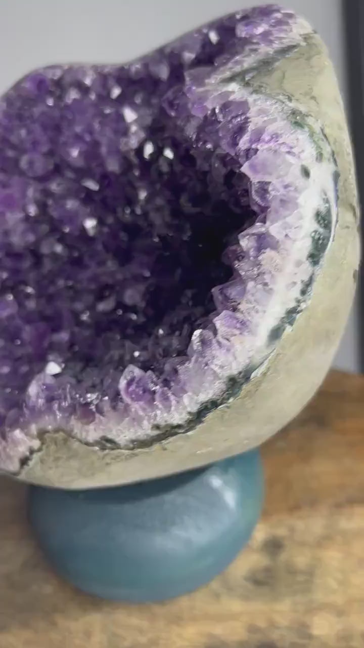 Amethysts total weight with stand 13 pounds 2oz .