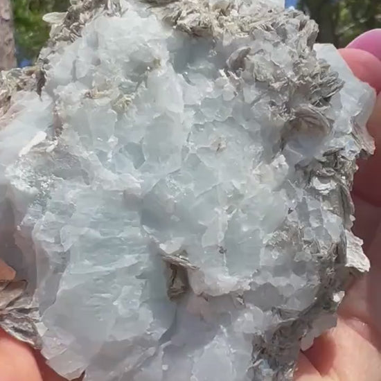 Aquamarine on muscovite cluster 306 grams