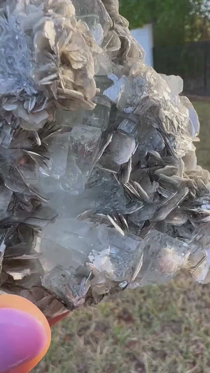 Aquamarine on muscovite 396grams