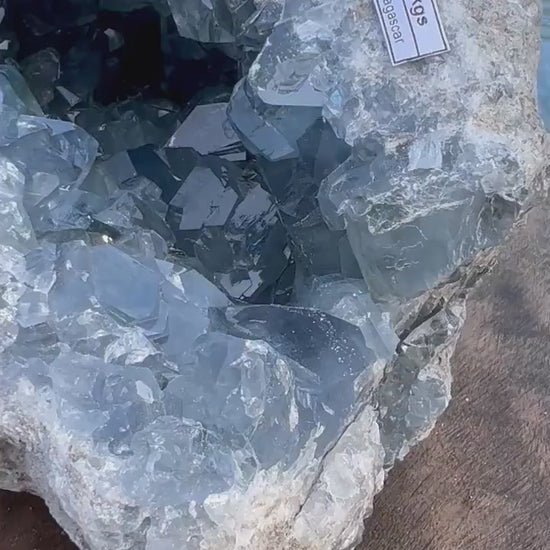 Celestite 20pounds 11oz