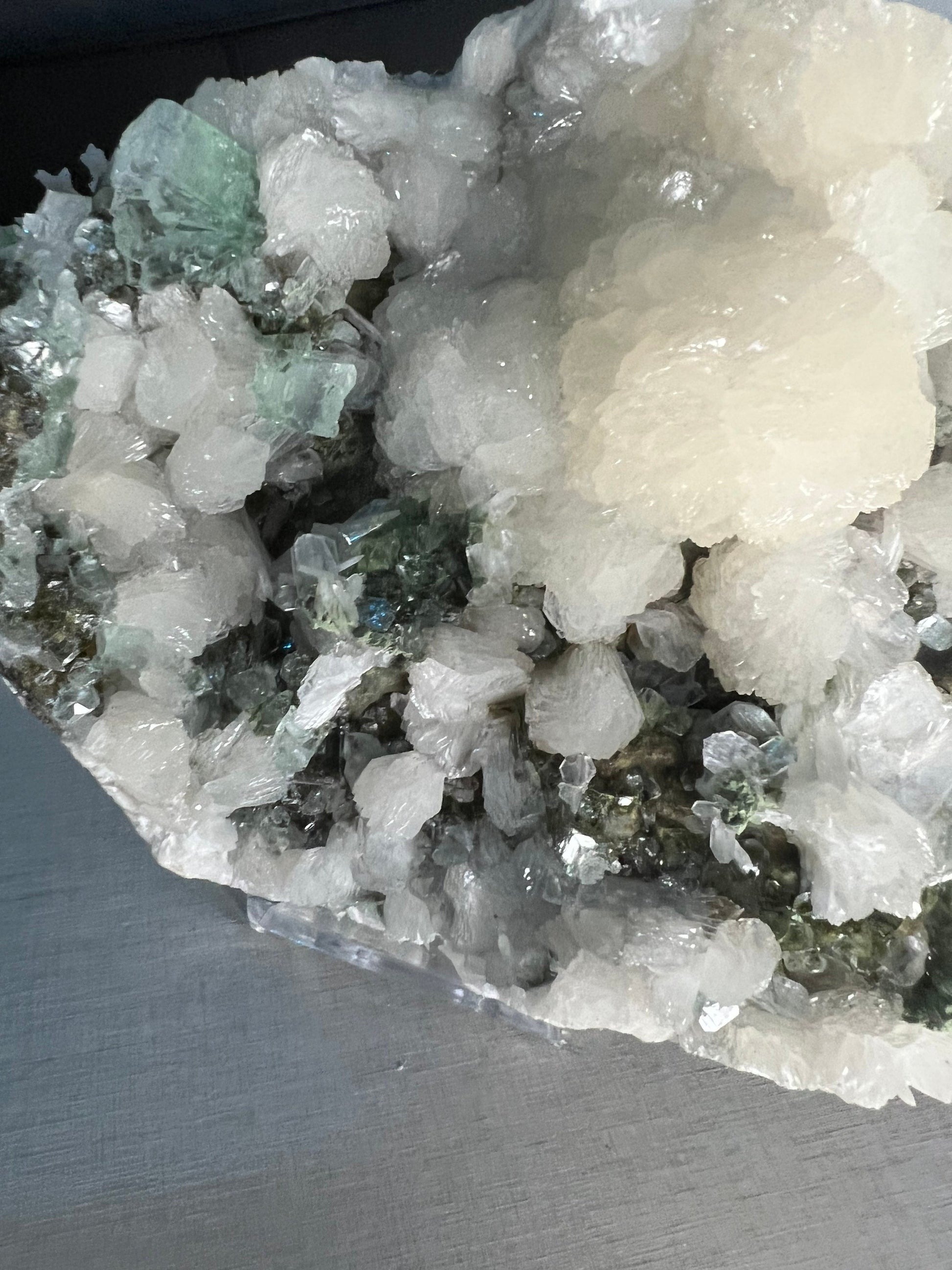 Apophyllite crystal 3lbs