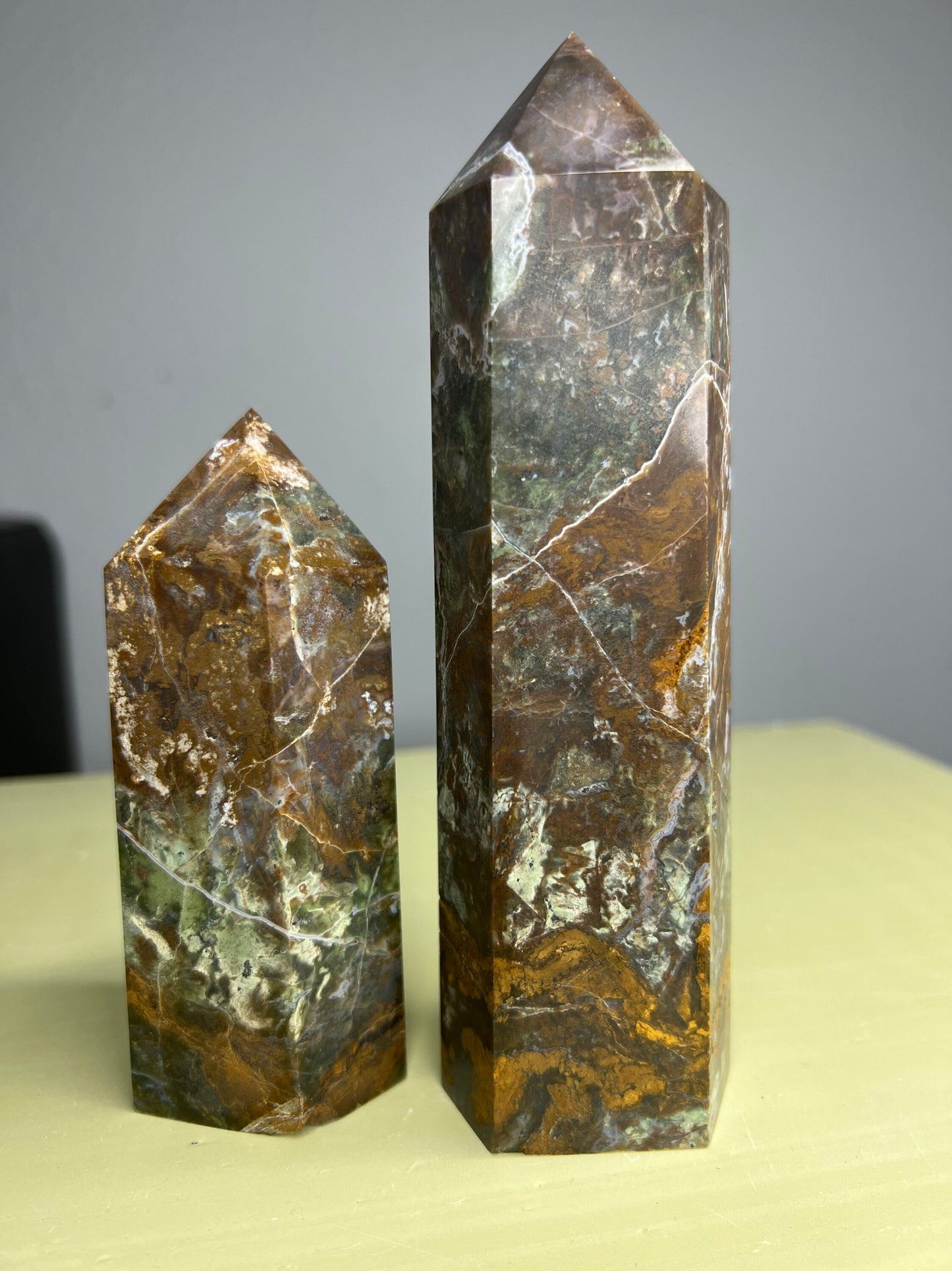 Agate green /brown towers 2 piece set.