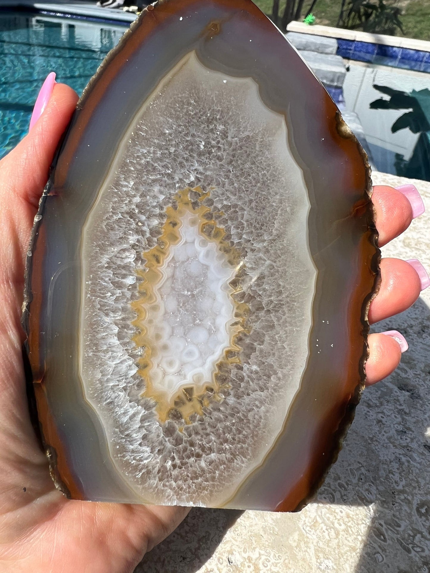 Geode 2 matching pieces 1 is larger than the other. But they have same colors. From Brazil. 3pounds 3oz total weight. Rough back polished fr