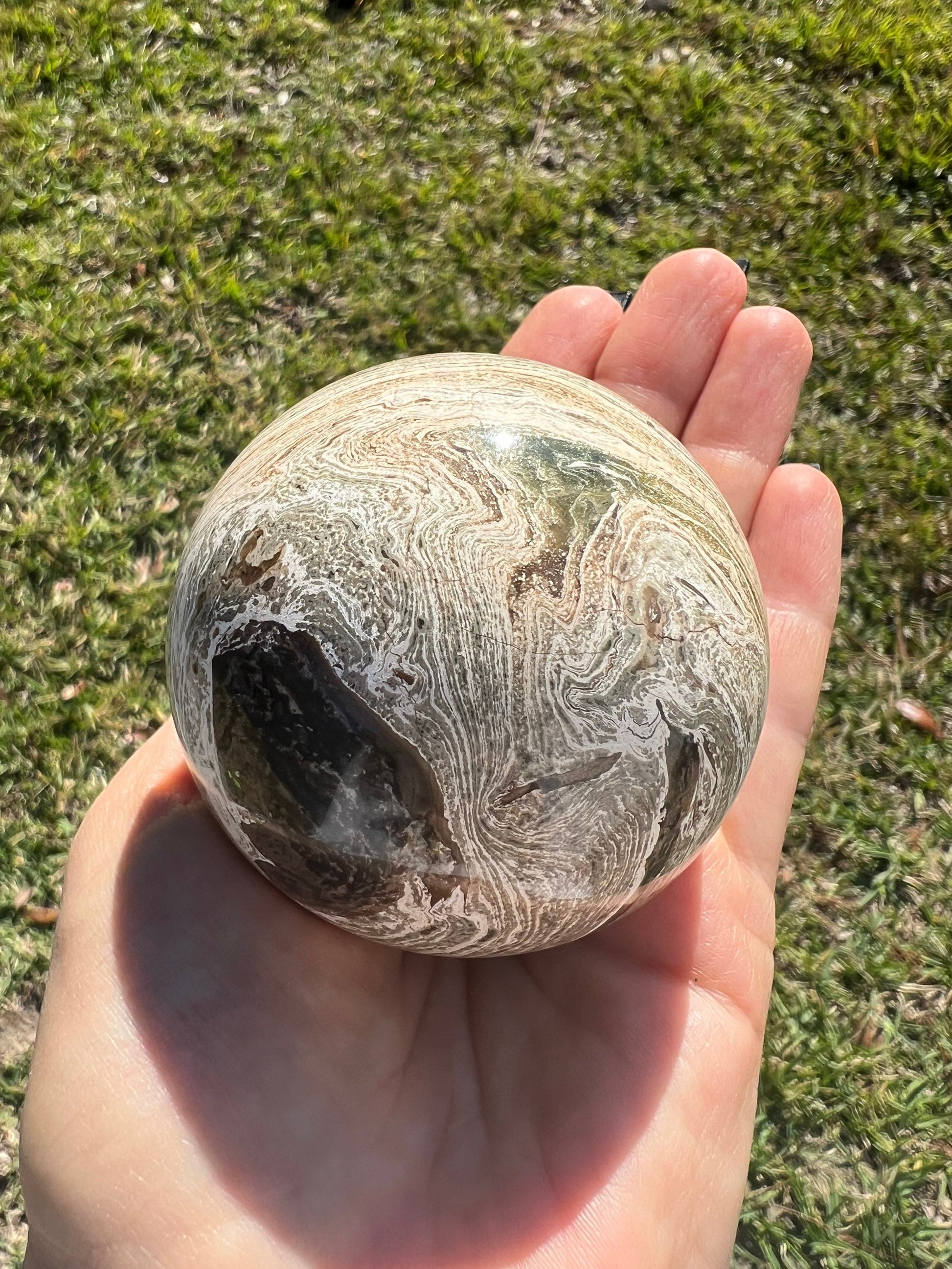 Petrified wood sphere 11oz and 64mm from Madagascar