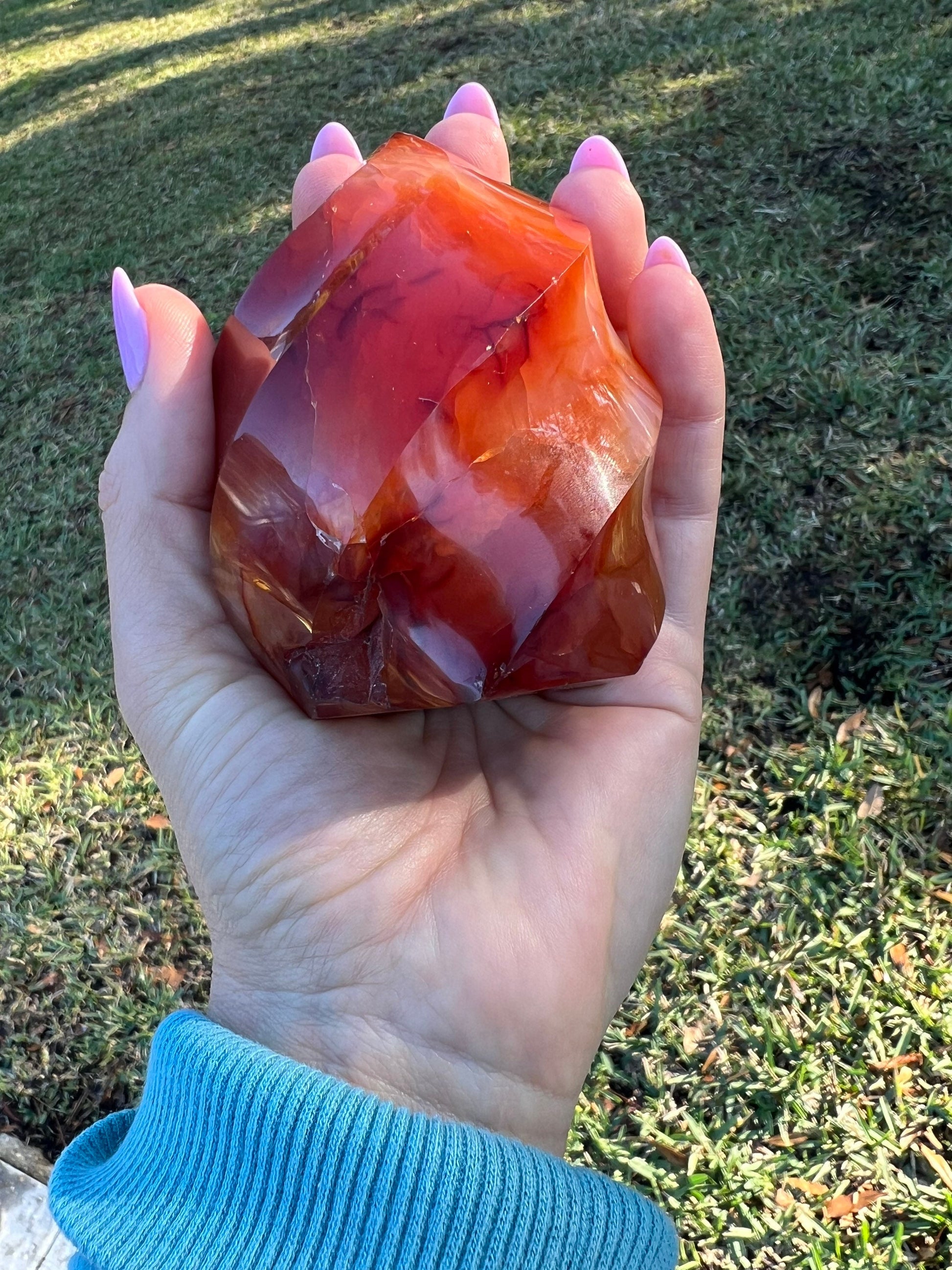 Carnelian flame 1pound 1oz