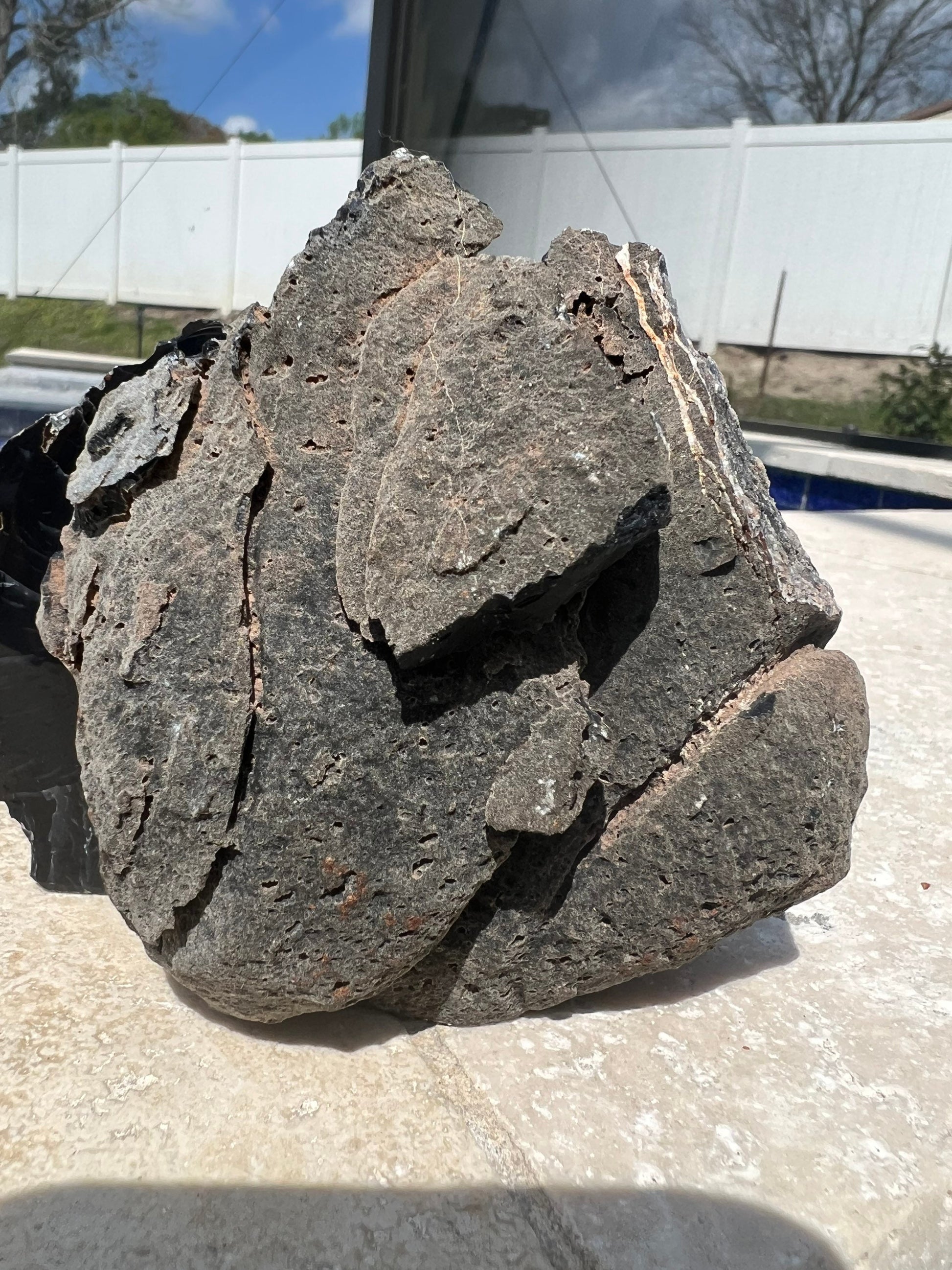 2 matching black geode. Total weight 1 pound 5oz