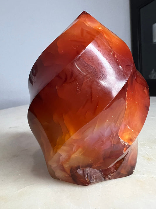Carnelian flame 1pound 1oz