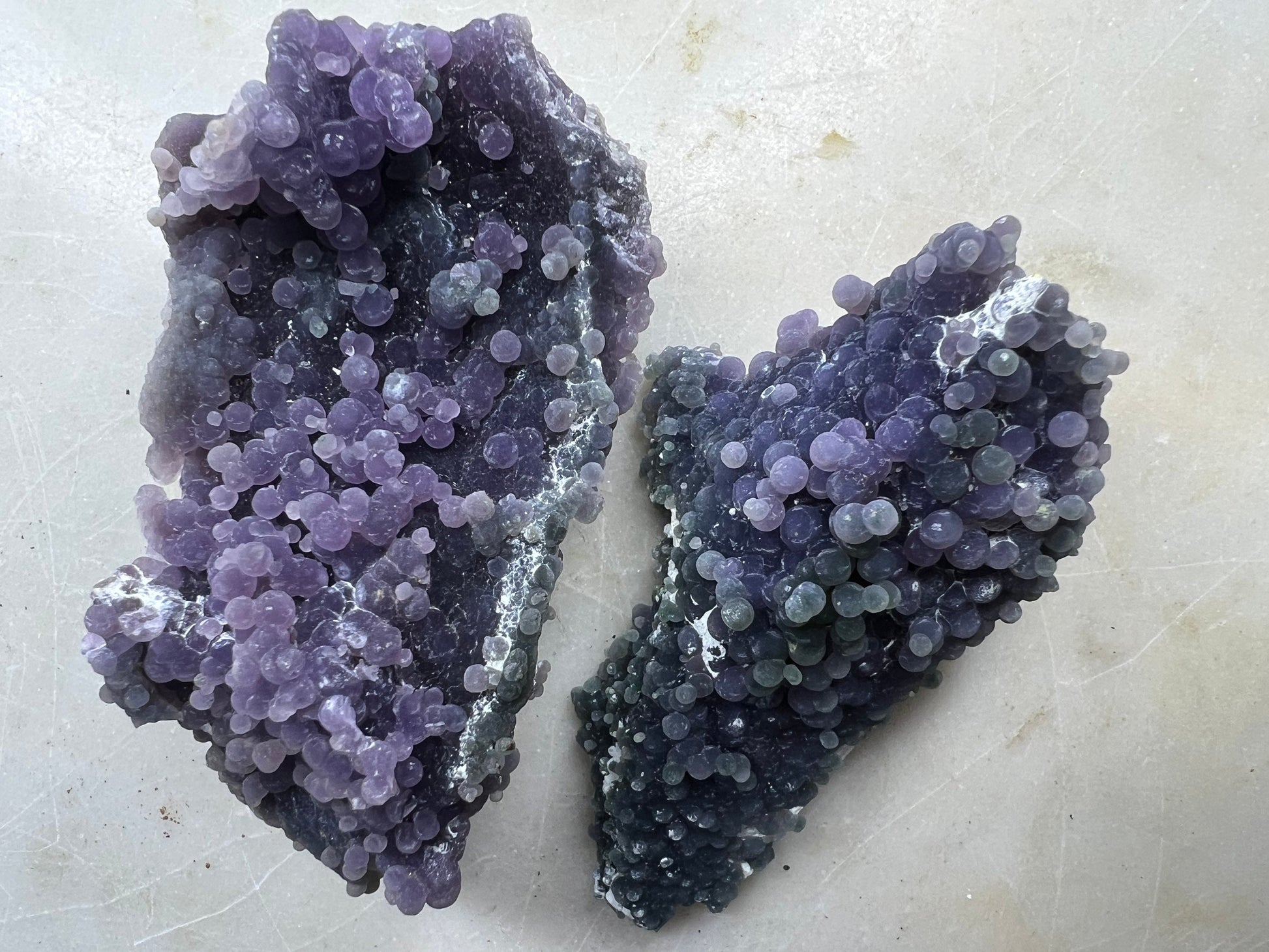2 Grape agate cluster total Weight 216grams.