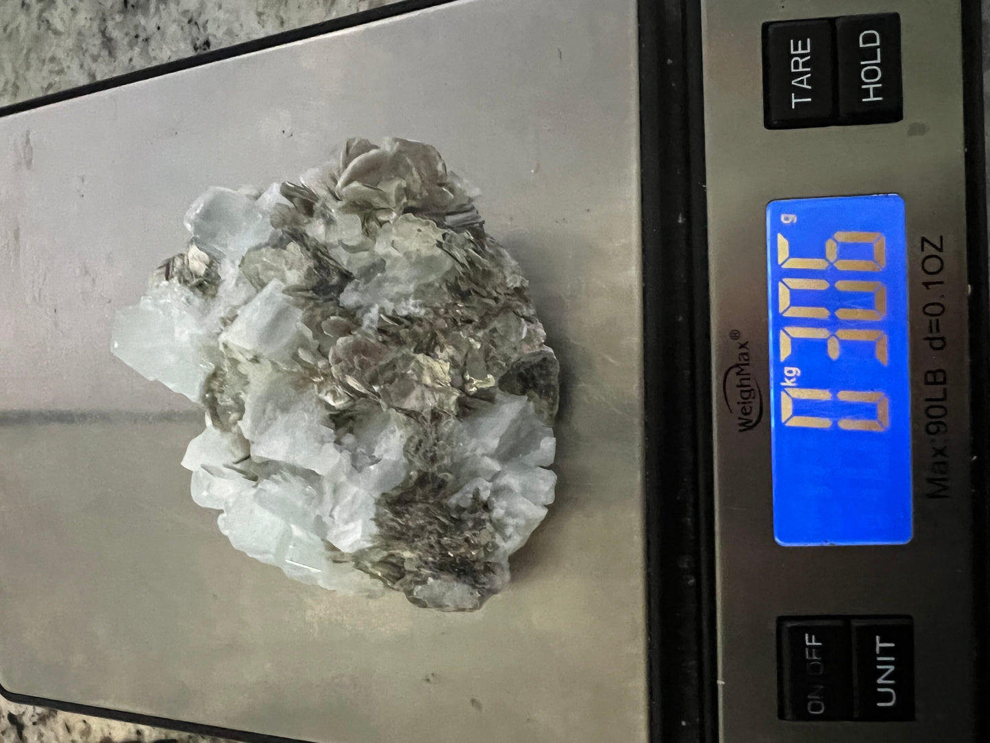 Aquamarine on muscovite cluster 306 grams