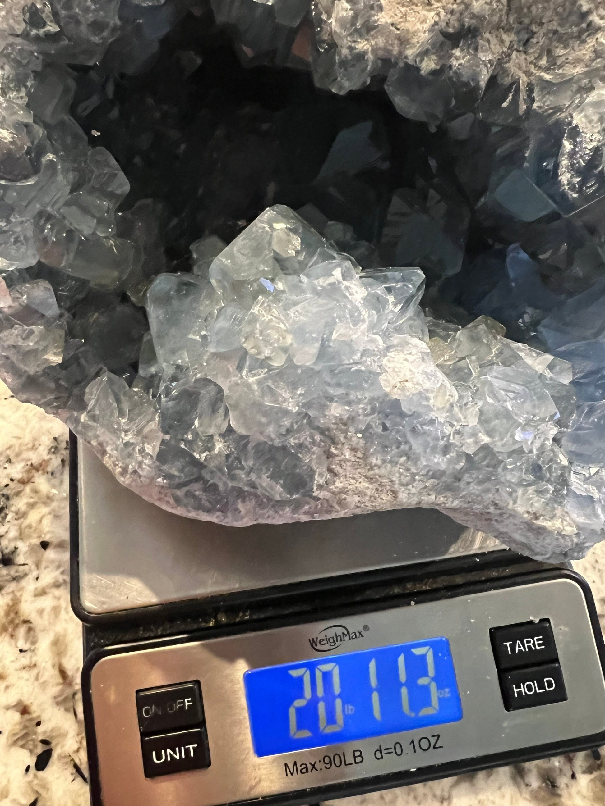 Celestite 20pounds 11oz
