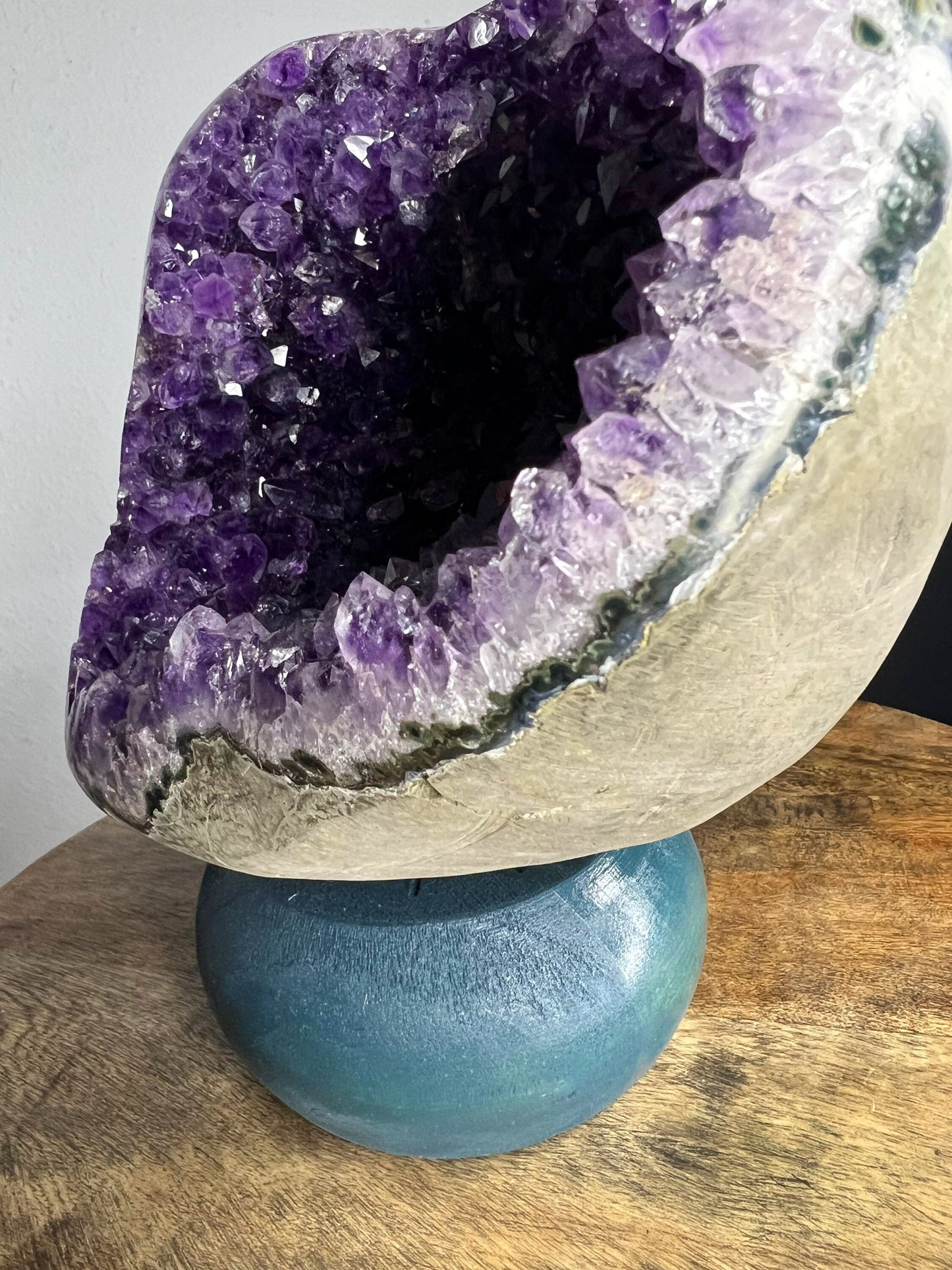 Amethysts total weight with stand 13 pounds 2oz .