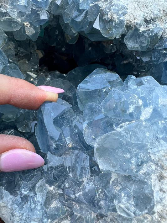Celestite 20pounds 11oz