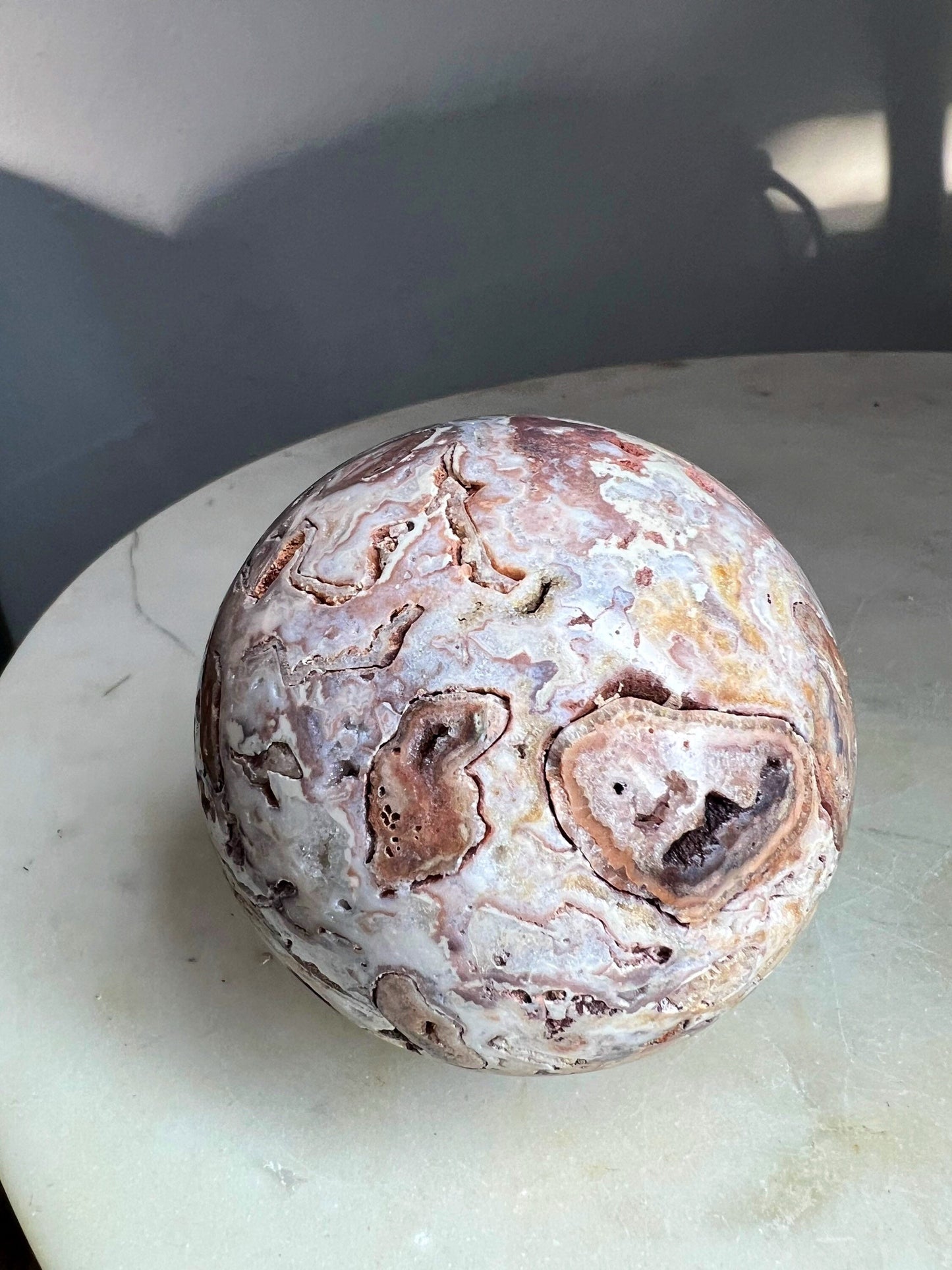 Crazy lace agate sphere 71 mm 1lb