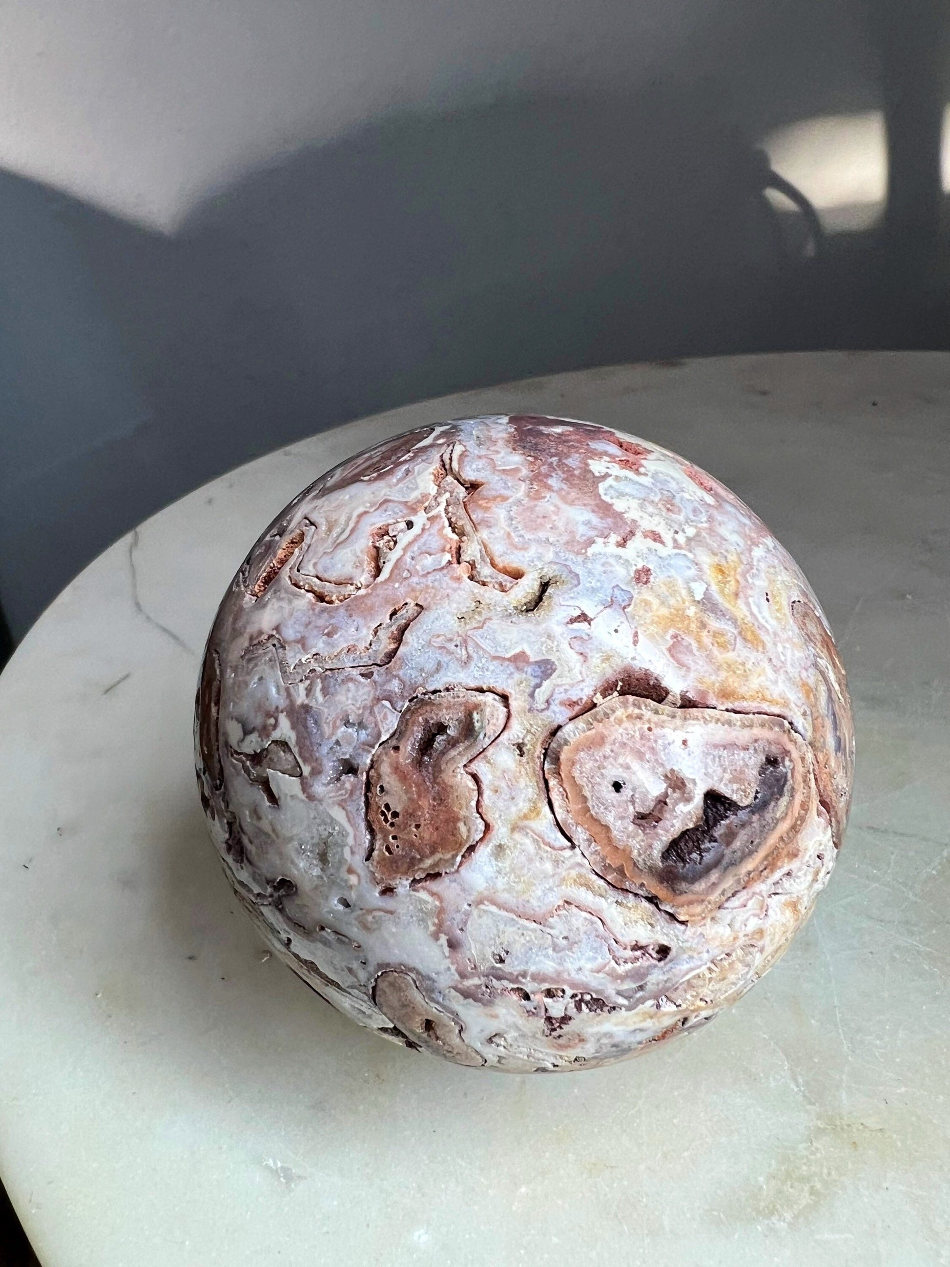 Crazy lace agate sphere 71 mm 1lb