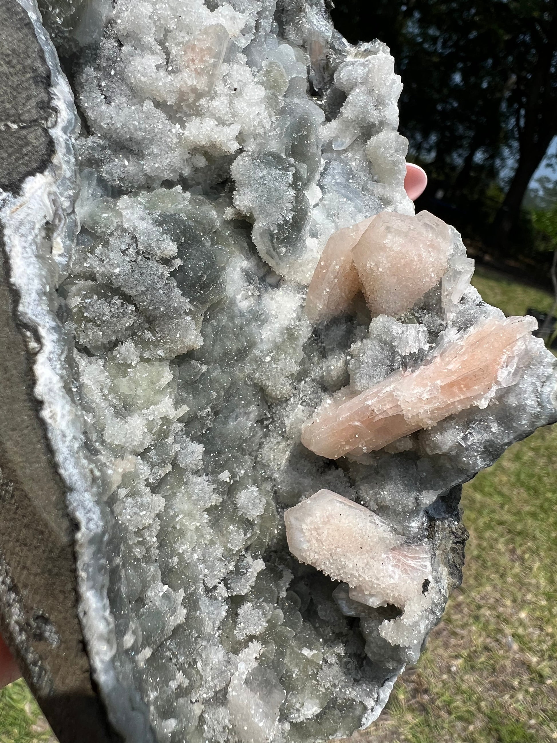 Black chalcedony with Stilbite and Apophyllite