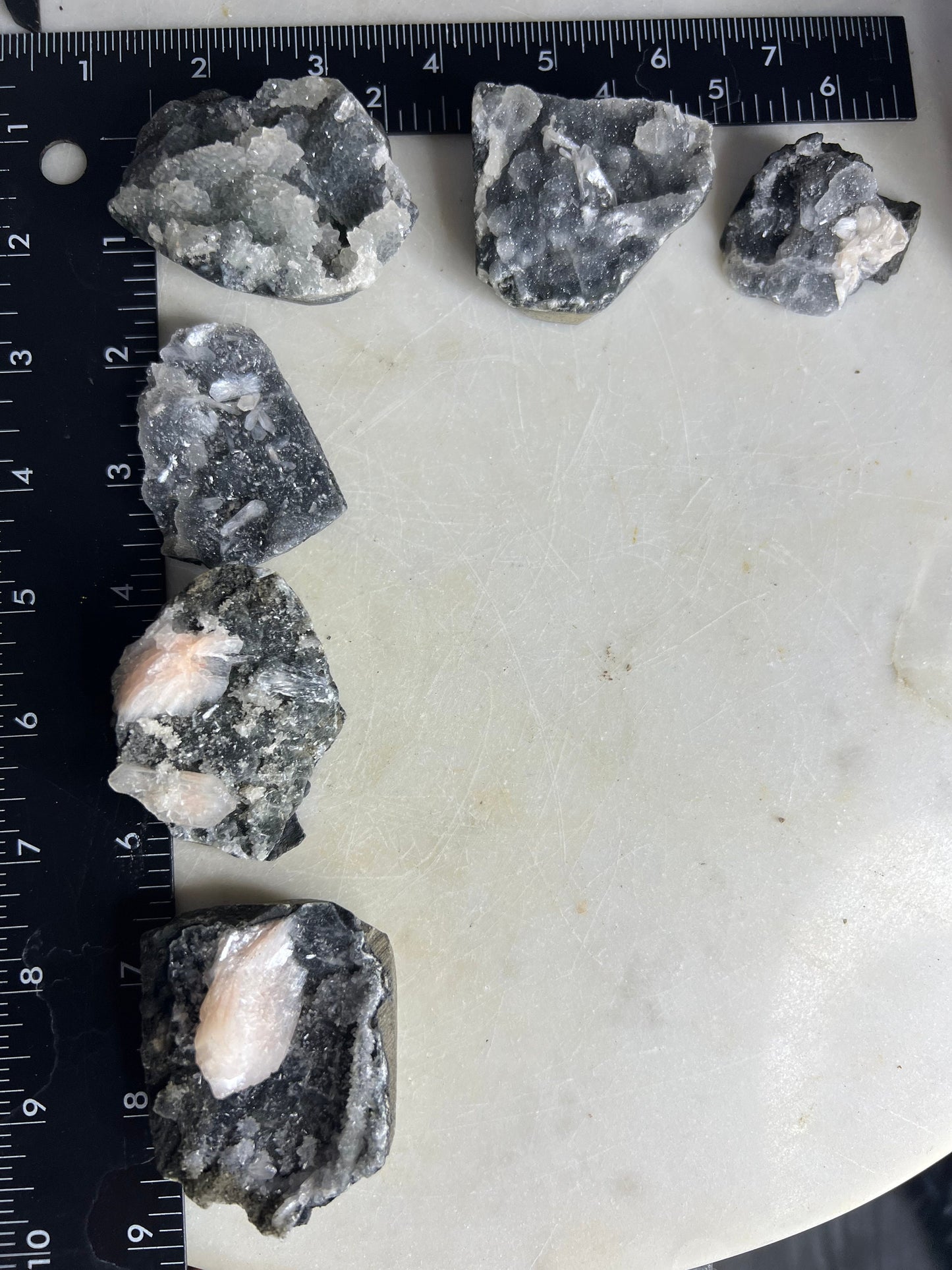 6 chalcedony with aphophallite clusters total weight is 344 grams